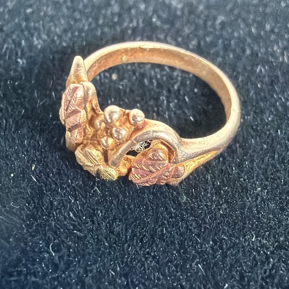 10K Yellow Gold Black Hills Gold Leaves Baby Ring Pendant Charm